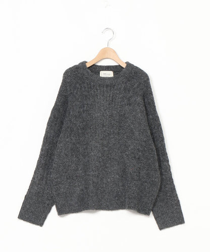 ケーブルニット