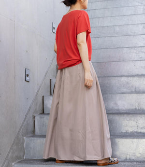 コクーンシルエットVネックニット