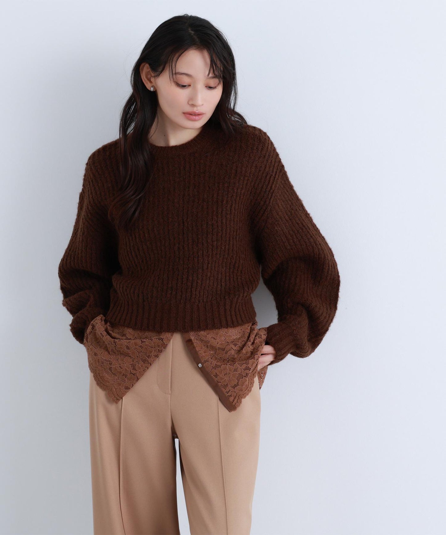 クロップドアゼフォルムニット