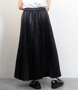 フェイクレザープリーツスカート