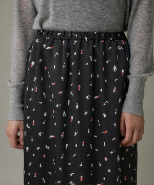 ブラッシュドットプリントスカート