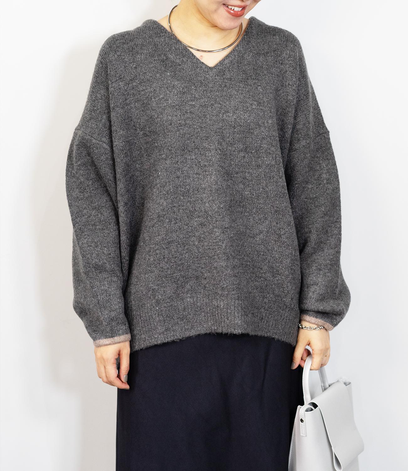 バイカラールーズVネックニット