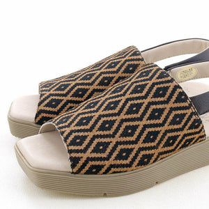 ソフトレザーカバーサンダル