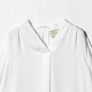 バック サテン Vネック ロングスリーブ ブラウス ‐ウォッシャブル‐
