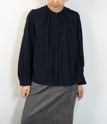 タックフレアブラウス