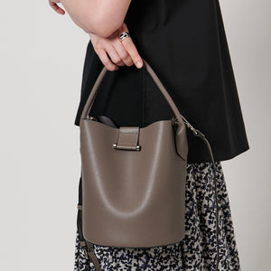 メタルポイント バケットバッグ