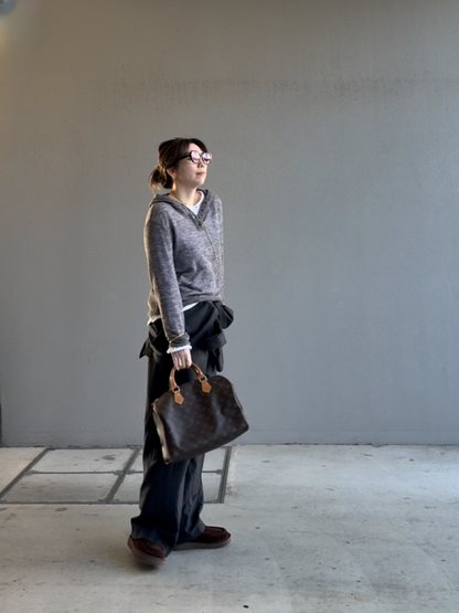 アンゴラルーズフィットフーディ