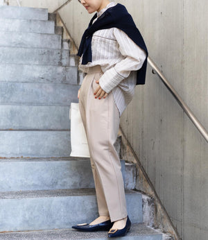 ウエストフリルストレッチテーパードパンツ