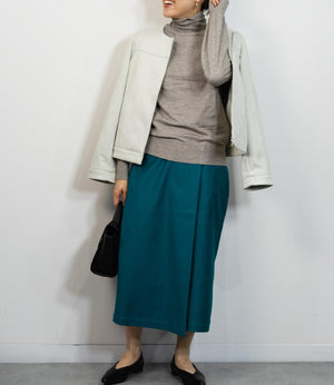 タートルネックソフトニット