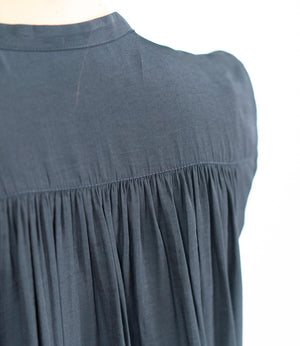 パウダーサテンギャザーブラウス