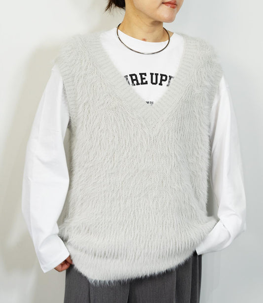 バルキーフェザーVネックニットベスト