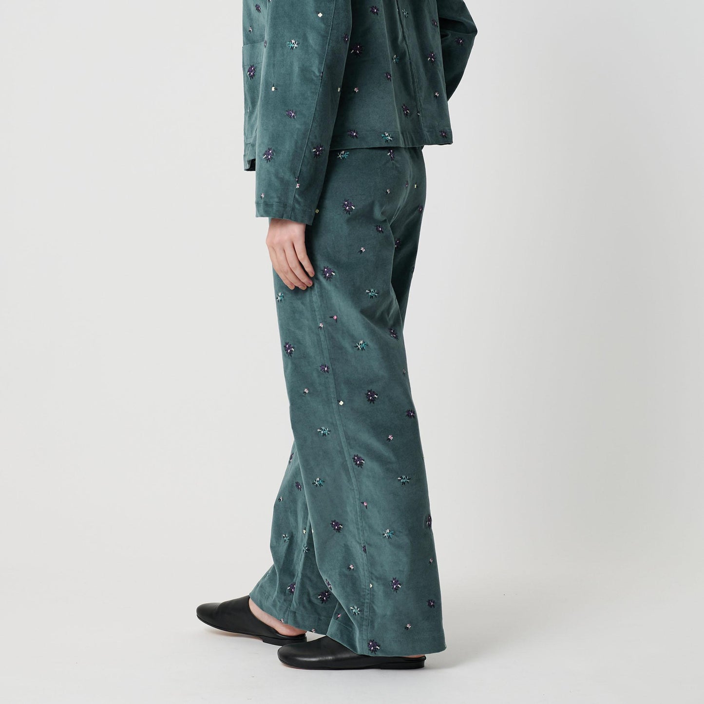 エンブロイダリー イージーパンツ