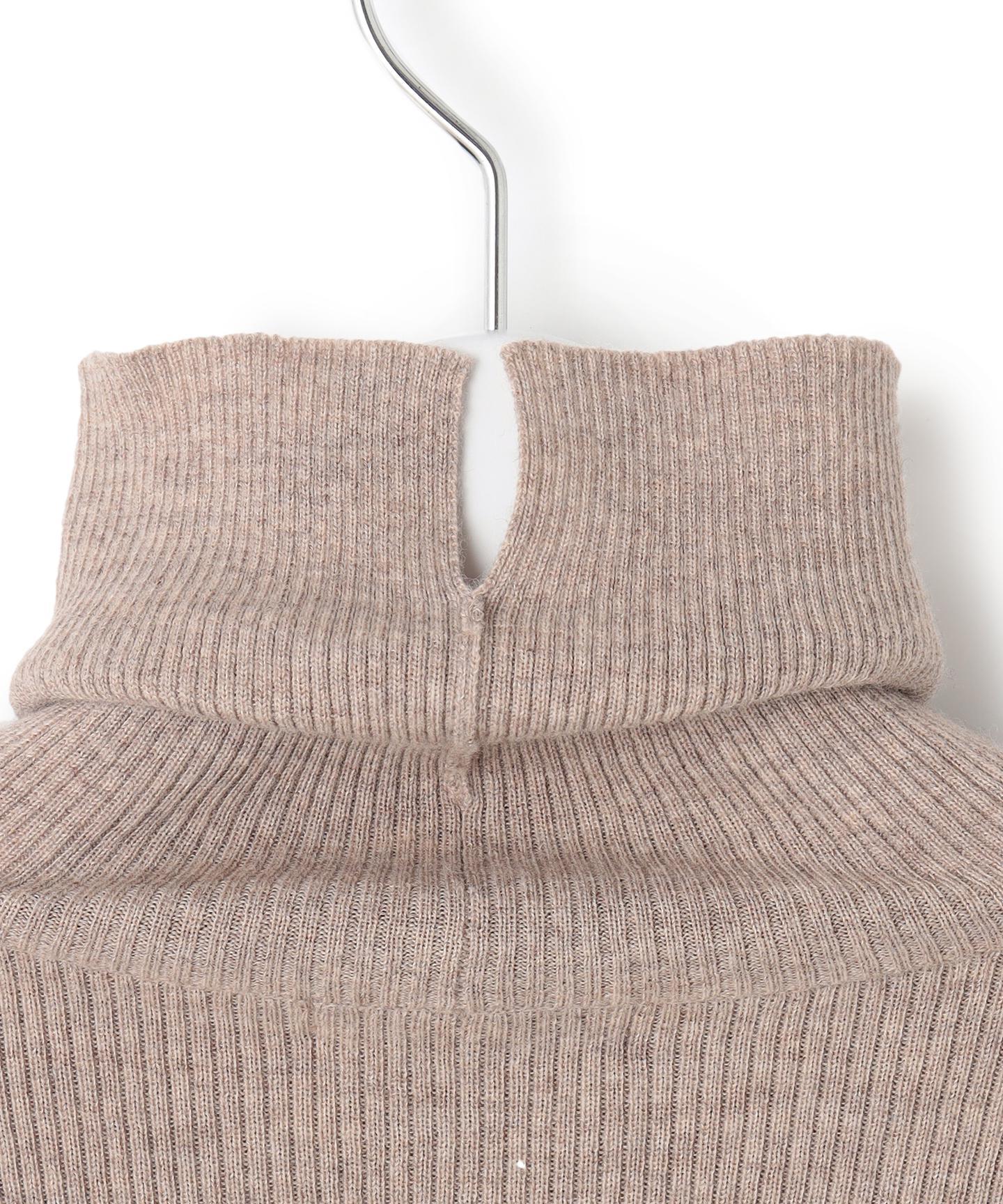 ウーステッドウール リブタートルネック ニット