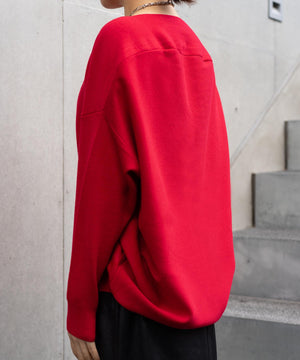 ボートネックニット