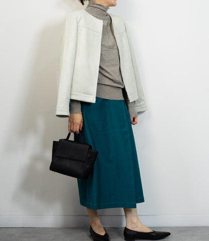 タートルネックソフトニット