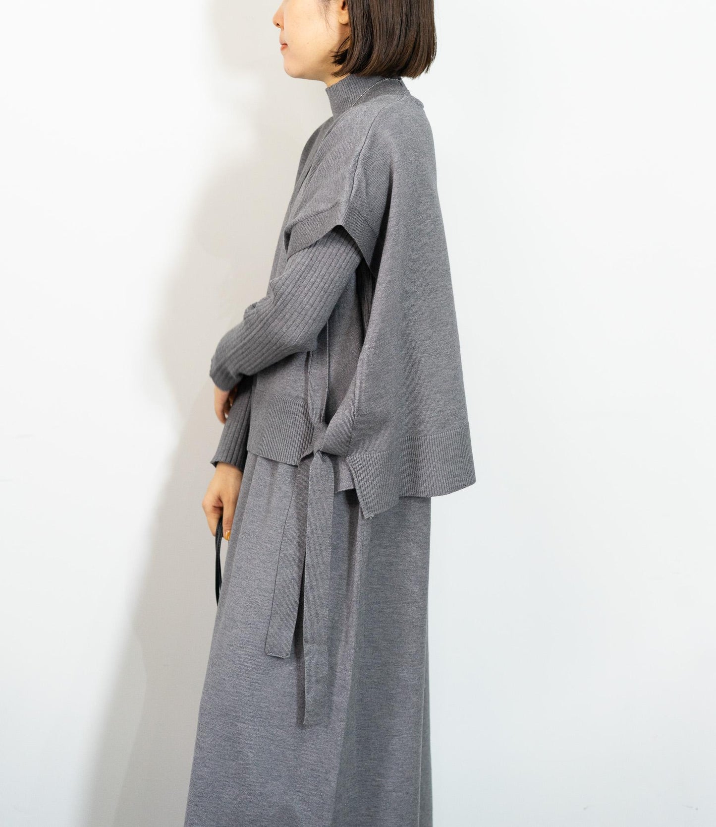 Vネックベストスリムワンピースアンサンブル