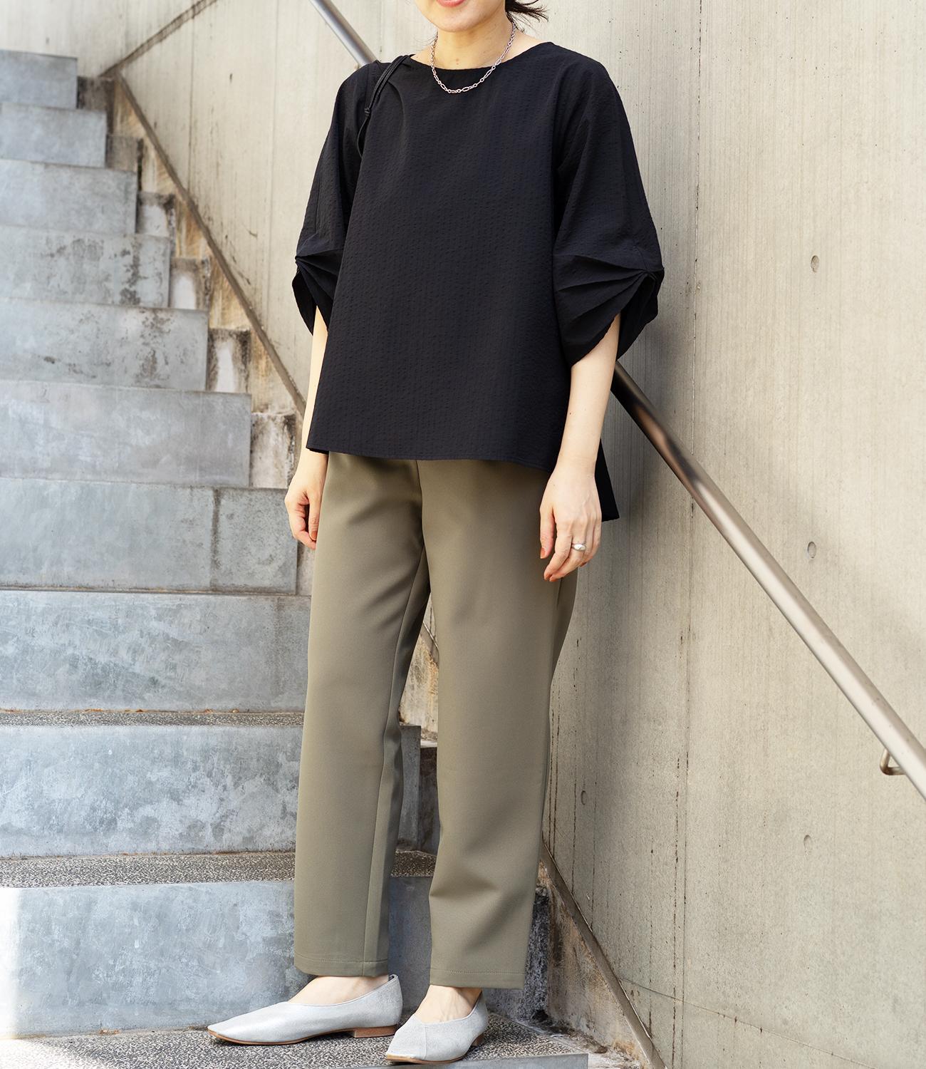 美シルエットテーパードパンツ