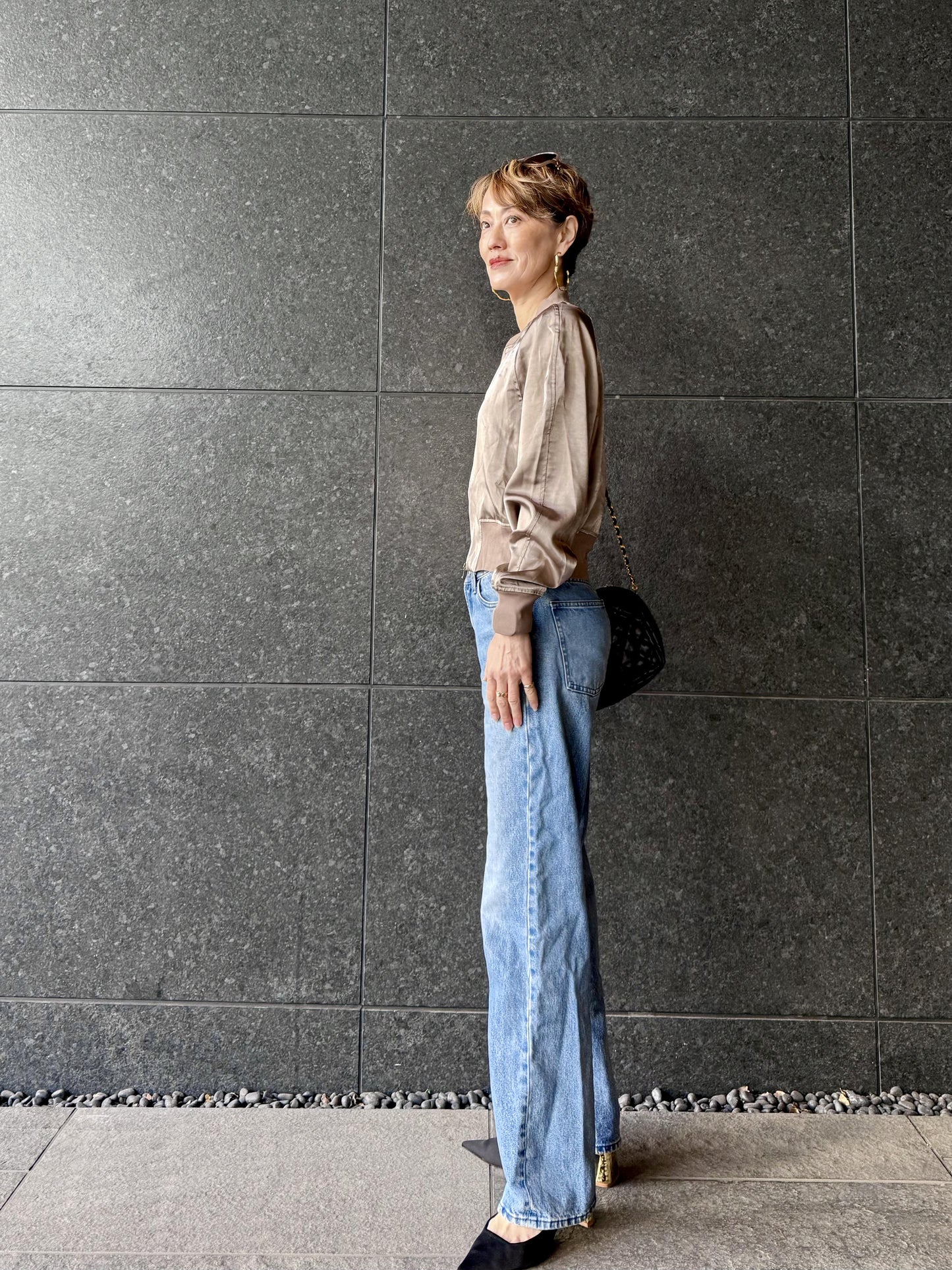 コンパクトサテンブルゾン