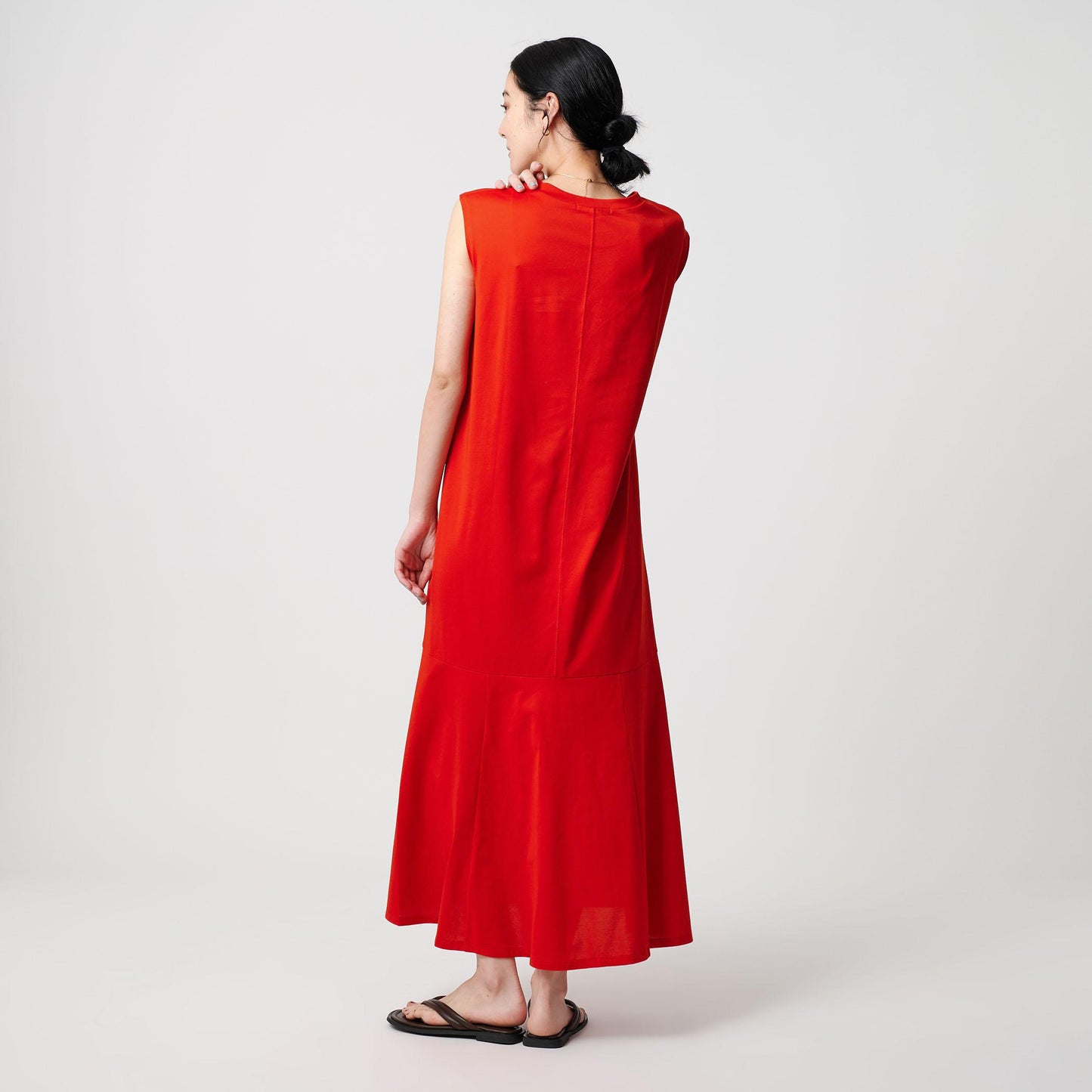【WEB限定 Wardrobe DAILY MINIMAL】ティアード フレンチスリーブワンピース 接触冷感 吸水速乾