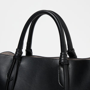 【WEB限定】2WAYタッセルハンドル A4 トートバッグ / ショルダーバッグ