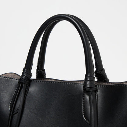 【WEB限定】2WAYタッセルハンドル A4 トートバッグ / ショルダーバッグ