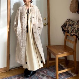 ケーブル編みエコファーロングコート