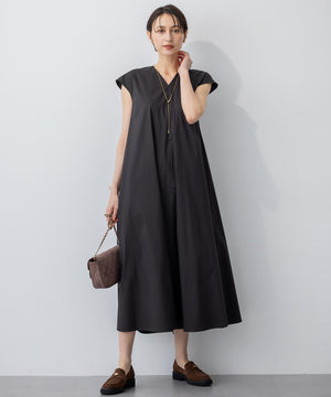 ストレッチブロード Vネックワンピース