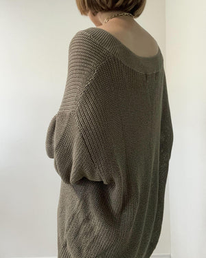 Vネックメッシュオーバーニット