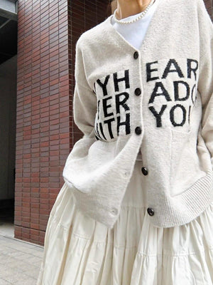 レタリングカーディガン