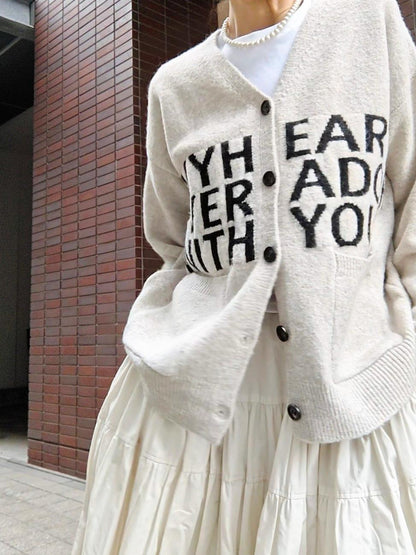 レタリングカーディガン