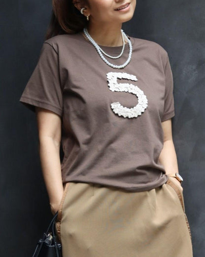 5フラワーTシャツ