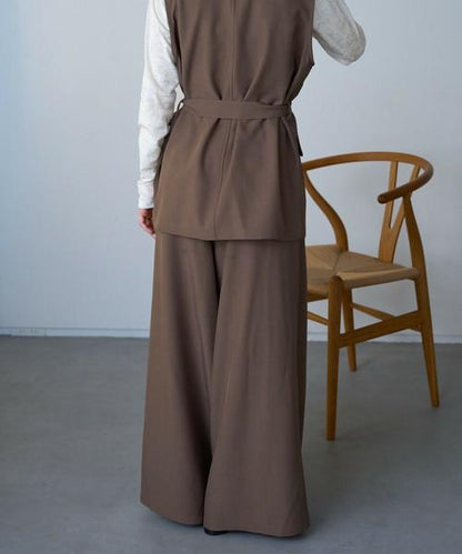 タックワイドパンツ