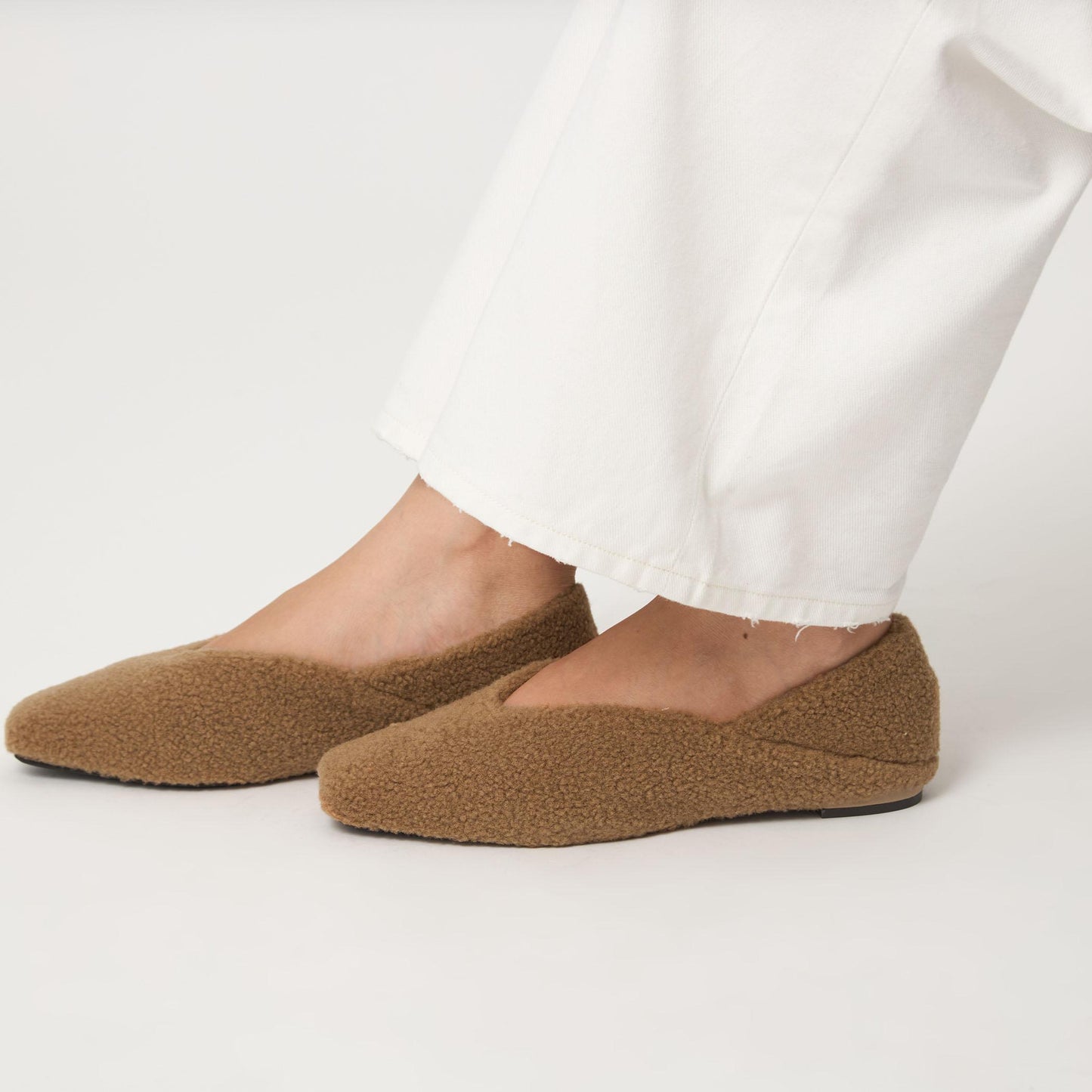 スクエア 2WAY フラットシューズ（ベージュ）