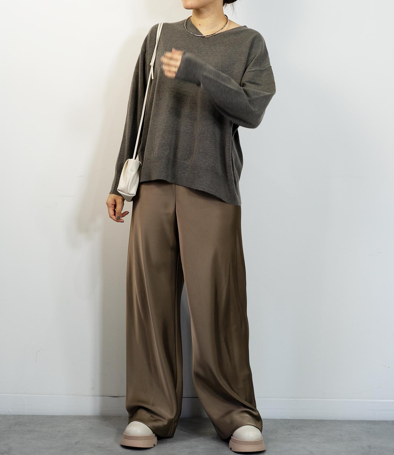 マットサテンストレートパンツ