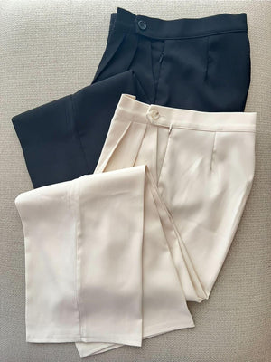 タックワイドパンツ