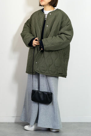 リバーシブルボアキルティングノーカラーアウター
