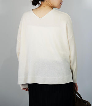 カシミアライク2wayニット