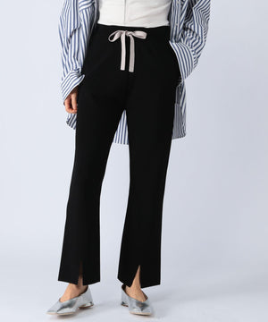 スリットパンツ