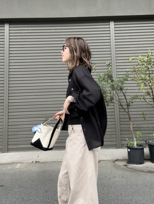 Sheer long cuffs shirt