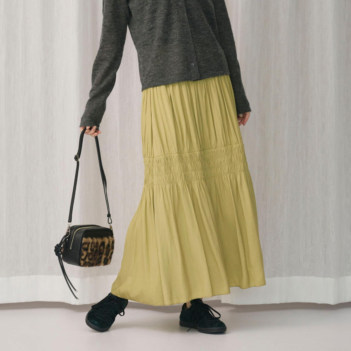 【WEB限定】シャーリング キリカエ フレアスカート