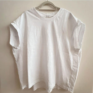 キャップスリーブボックスTシャツ