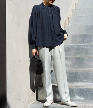 パウダーサテンギャザーブラウス