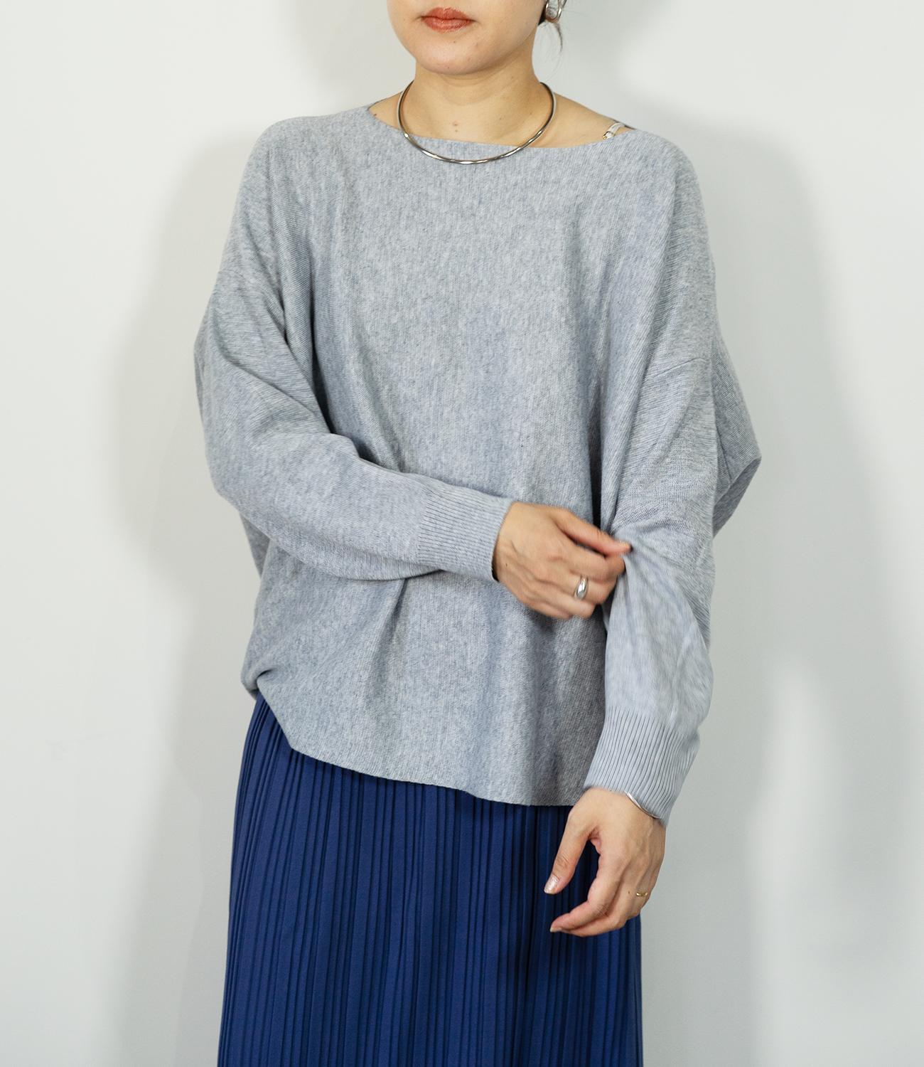 ボートネックニット