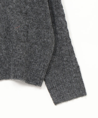 ケーブルニット