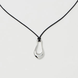 メルティング オーバル コードネックレス