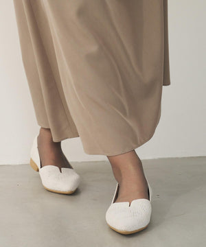 ポインテッド レース パンプス