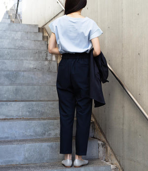 ウエストフリルストレッチテーパードパンツ