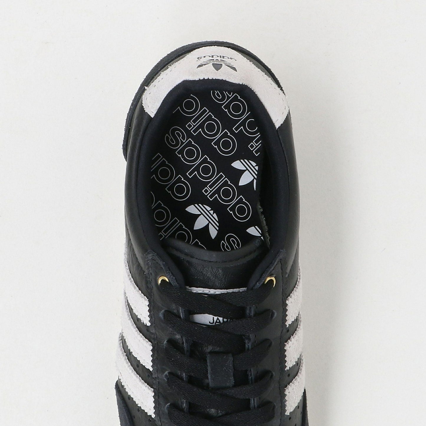 ＜adidas Originals＞ジャパン スニーカー