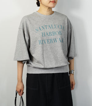 フレア袖レタリングTシャツ