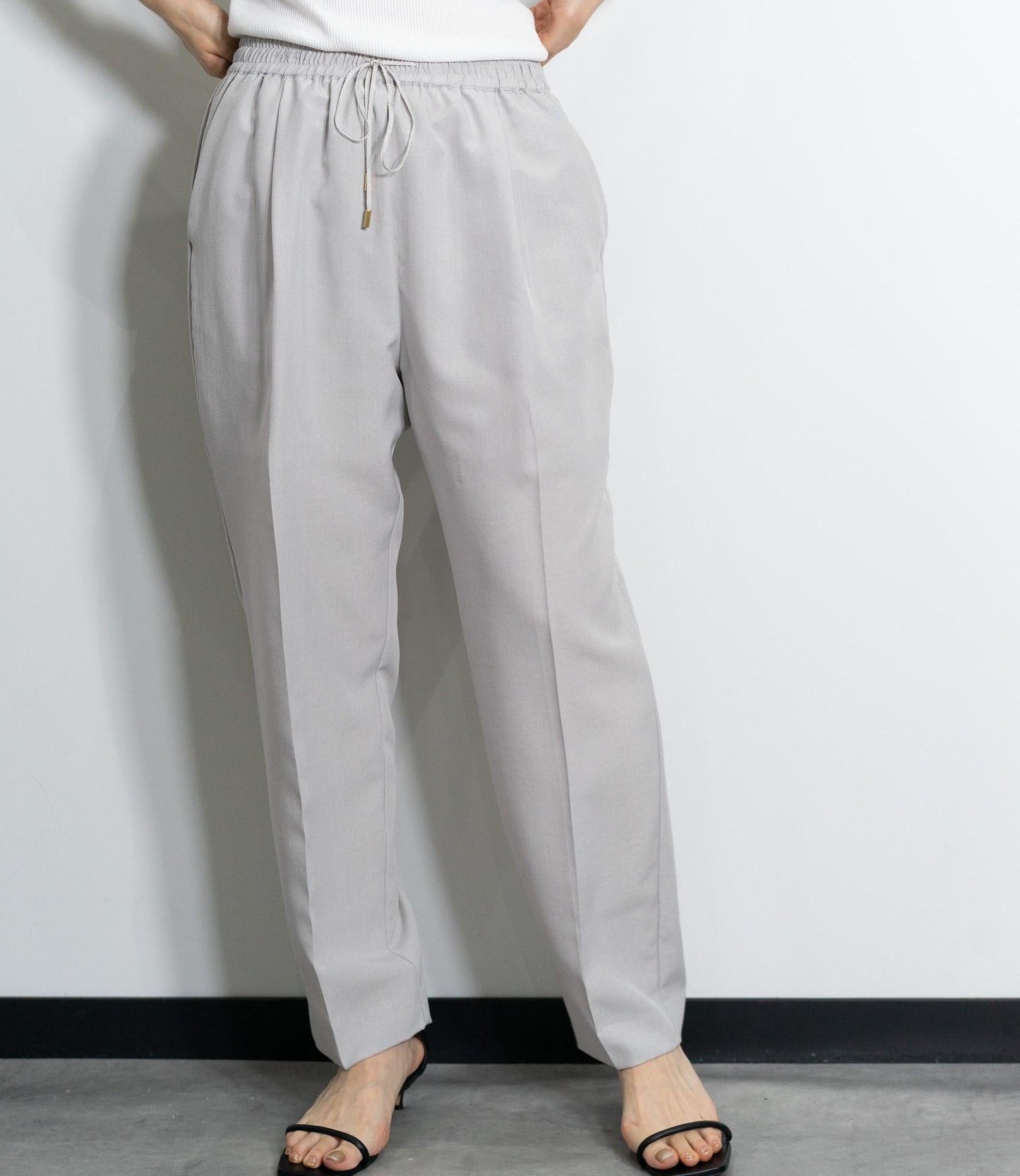 タンブラーブッチャーテーパードパンツ